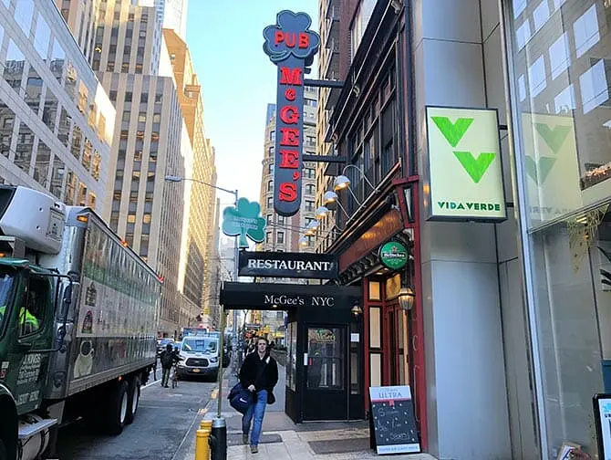 New York TV and Movie Sites Tour How I met your mother