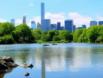 Alquiler de bote de remos en Central Park - El lago