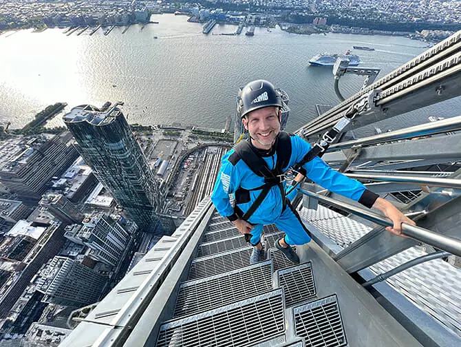 Tickets para Edge en Nueva York - escaleras